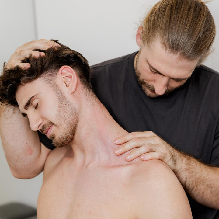 Chiropractor body assessment